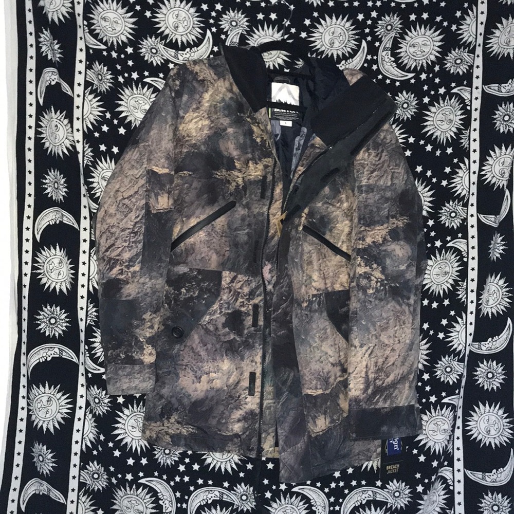 BURTON SNOWBARDING JACKET W/OUT TAGS